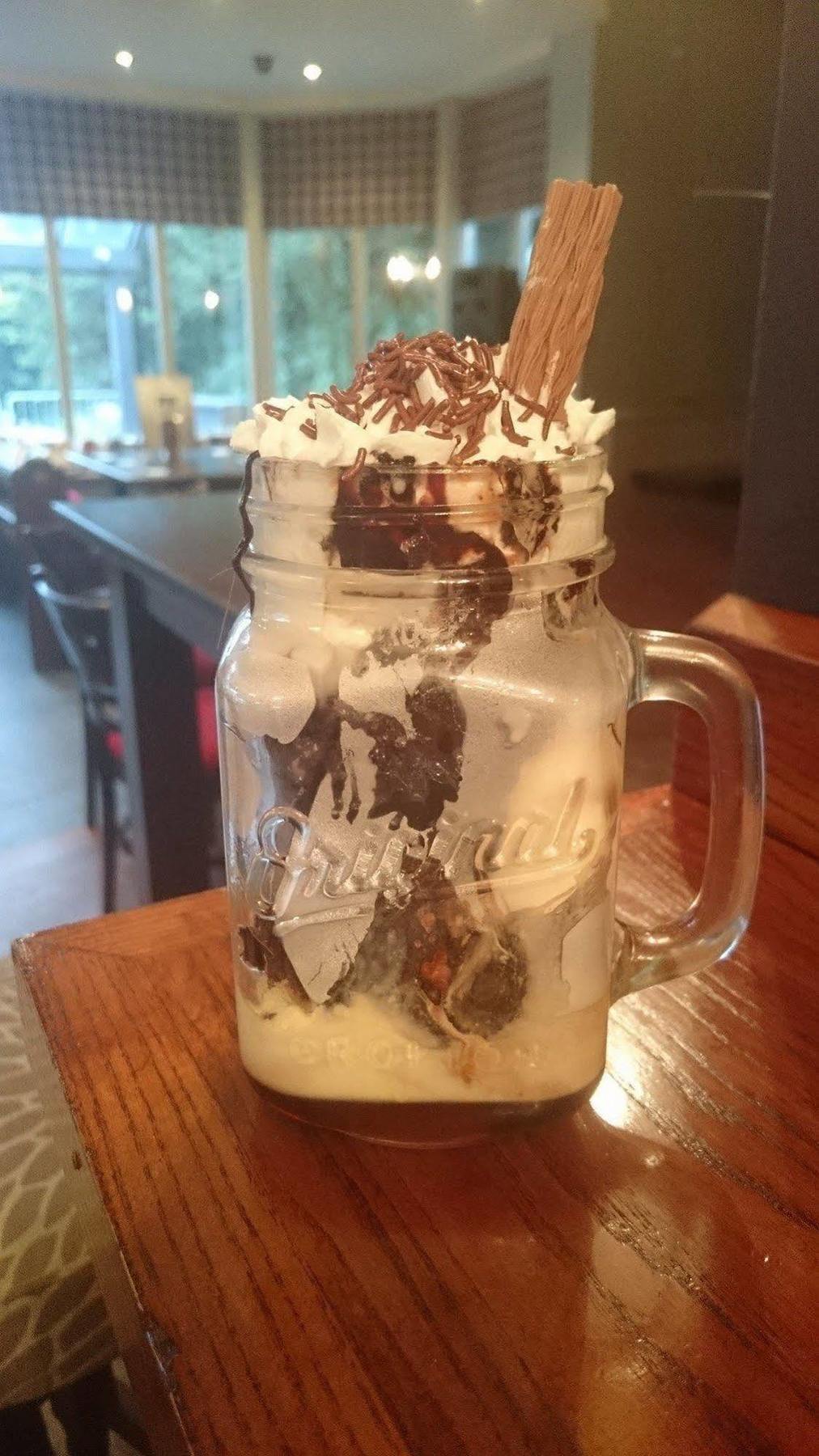 The Menai Hotel And Bar バンガー エクステリア 写真