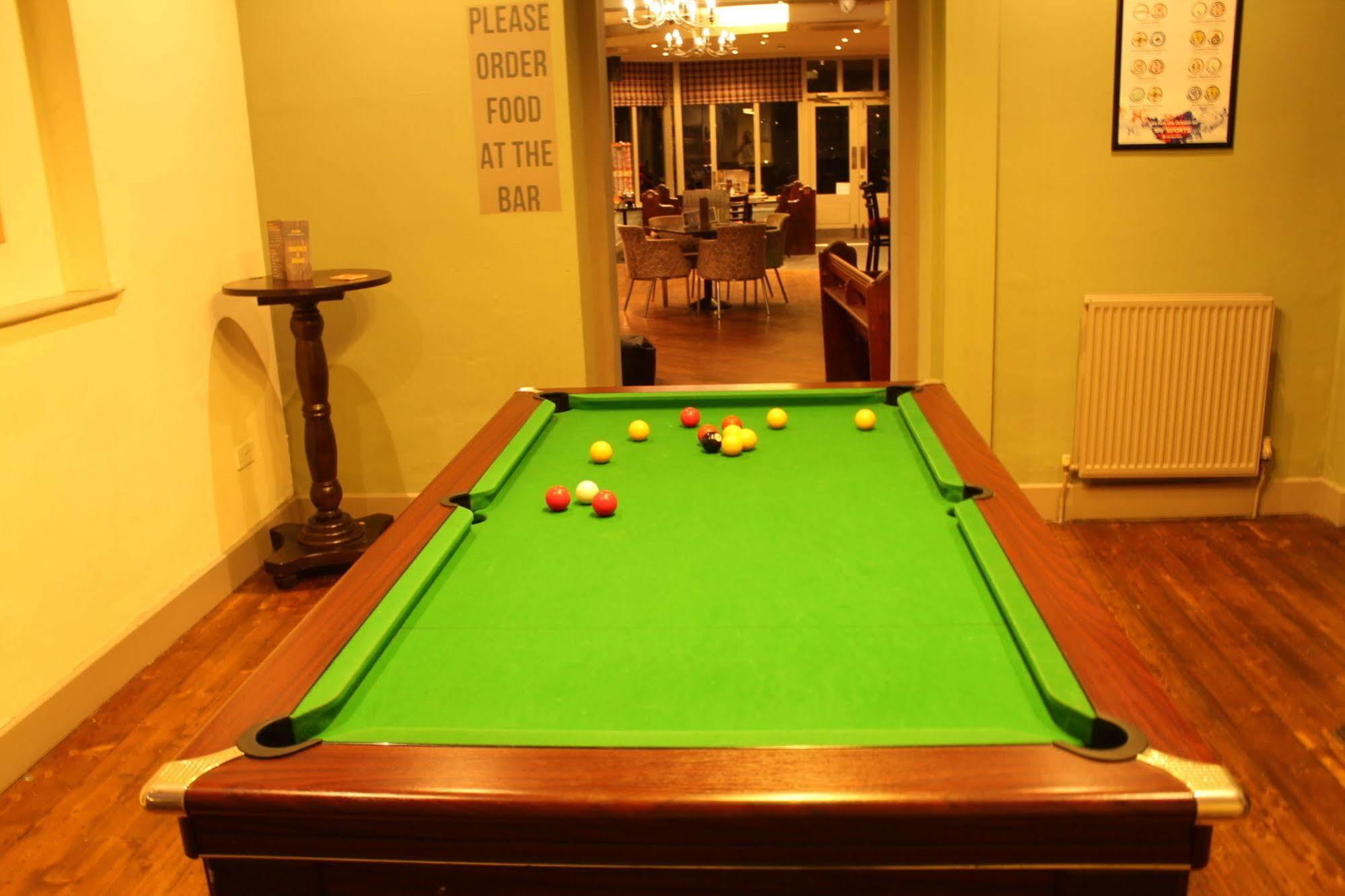 The Menai Hotel And Bar バンガー エクステリア 写真